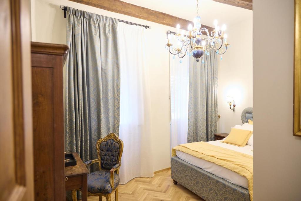 724615952